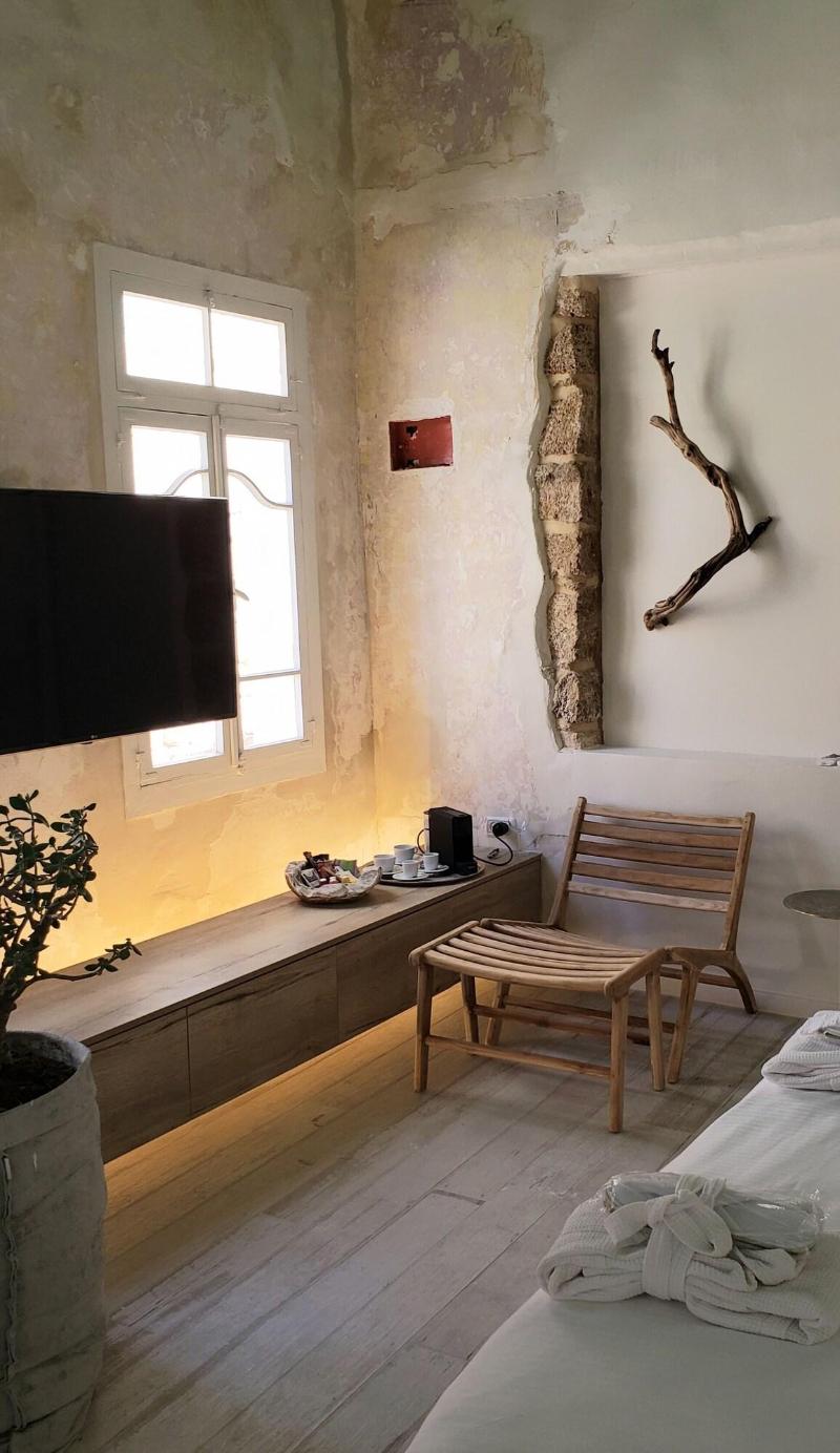 Akotika Boutique image