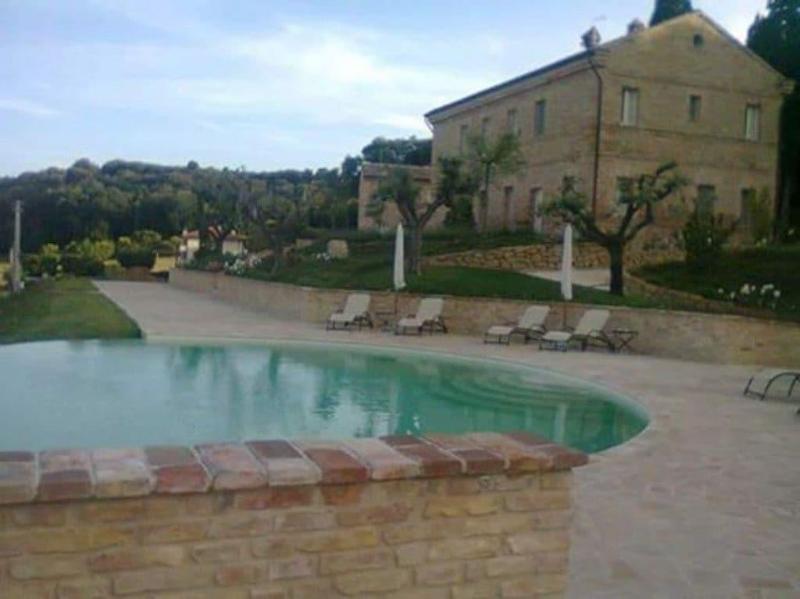 Pamperduto Country Resort image