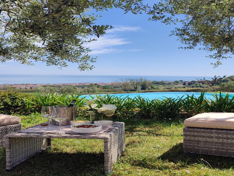 Pamperduto Country Resort image