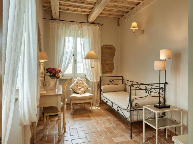 Pamperduto Country Resort image