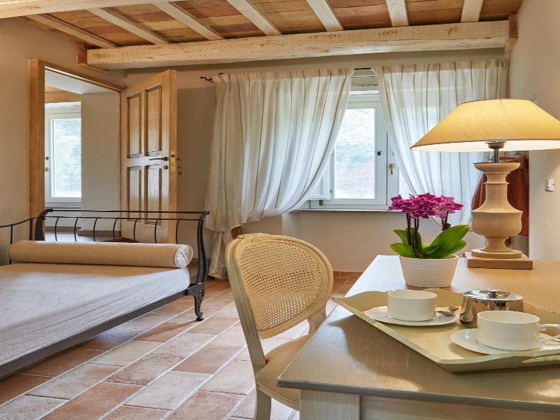 Pamperduto Country Resort image