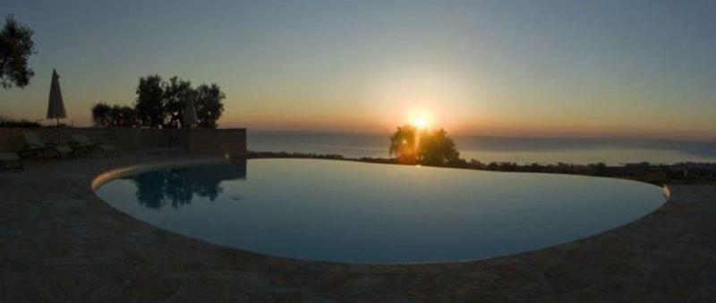 Pamperduto Country Resort image
