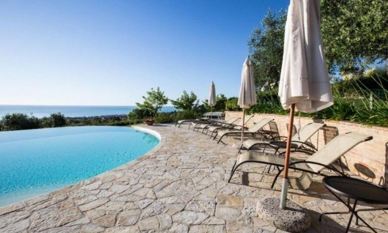 Pamperduto Country Resort image