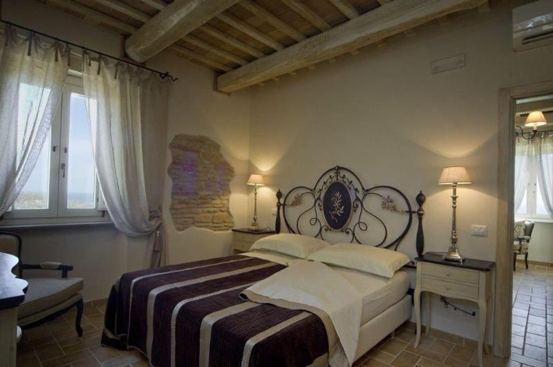 Pamperduto Country Resort image