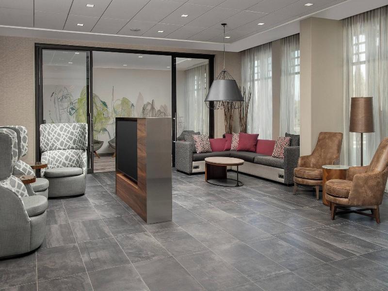 Courtyard By Marriott Portland East image