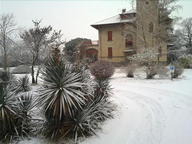 Albergo Villa & Roma image