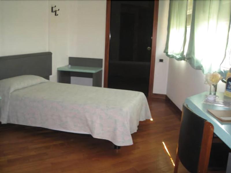 Albergo Villa & Roma image