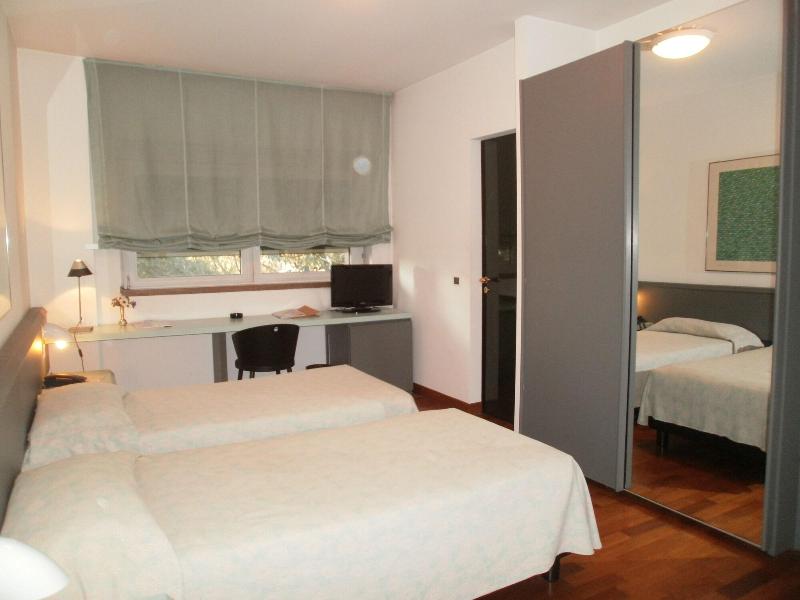 Albergo Villa & Roma image
