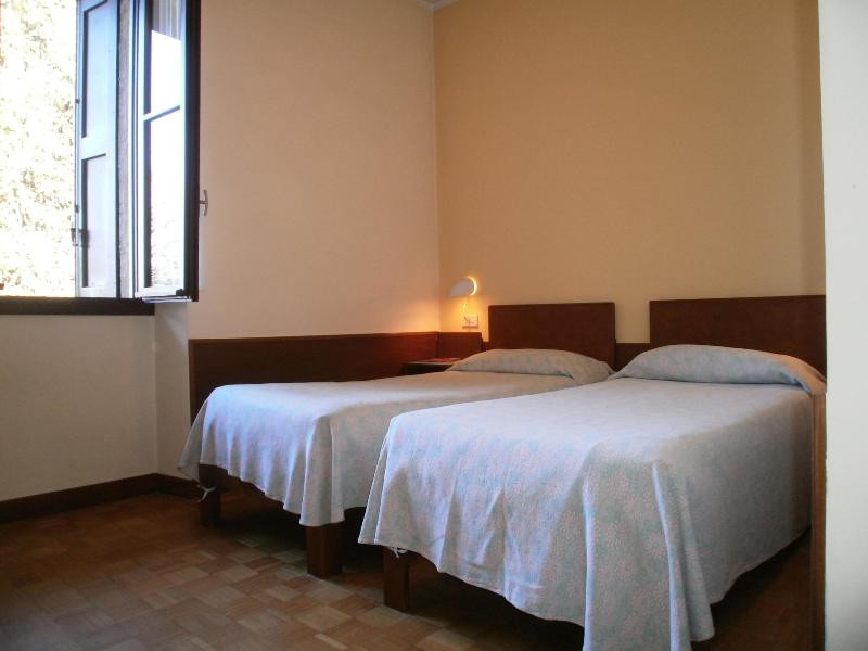Albergo Villa & Roma image