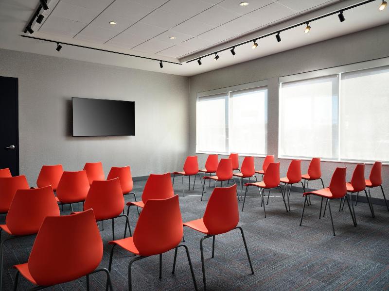 Aloft Knoxville West image