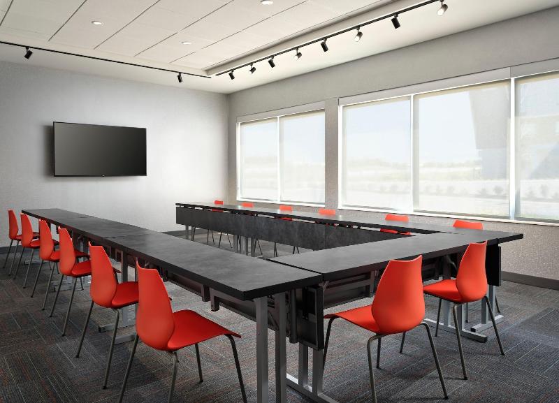 Aloft Knoxville West image