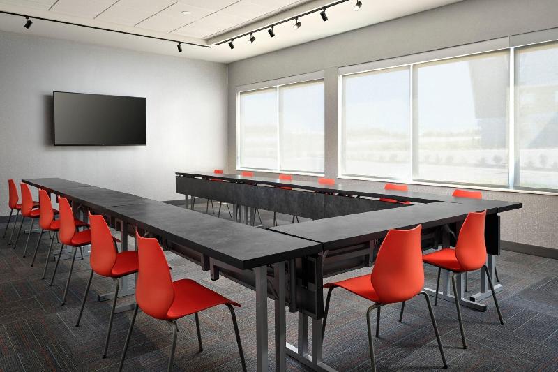 Aloft Knoxville West image