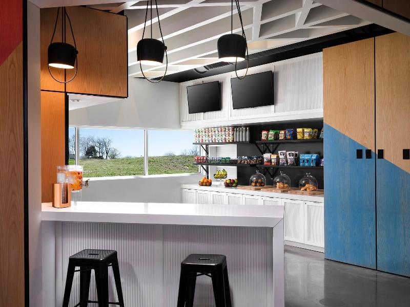 Aloft Knoxville West image