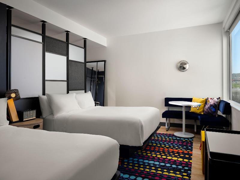 Aloft Knoxville West image