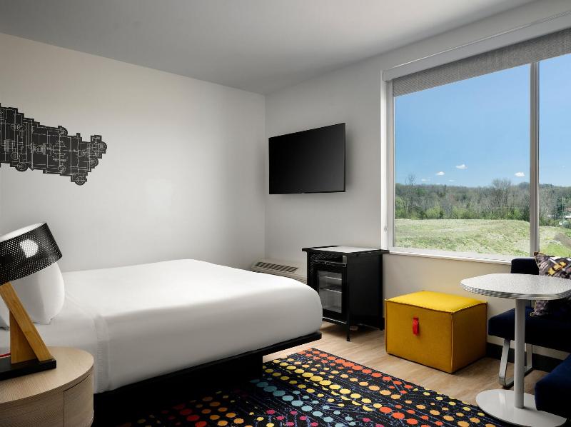 Aloft Knoxville West image
