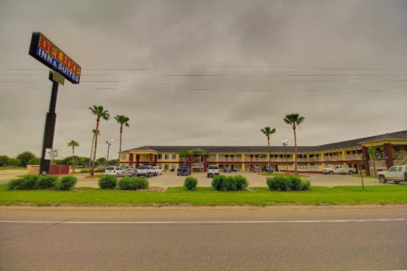 Deluxe Inn & Suites