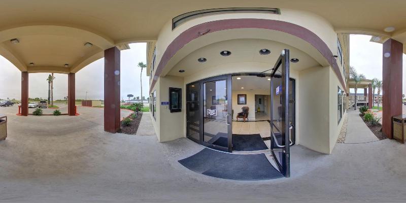 Deluxe Inn & Suites