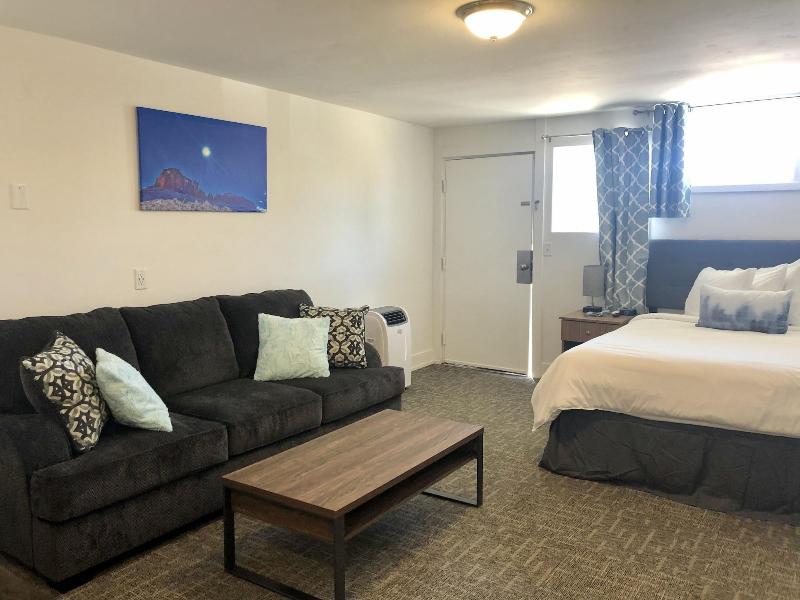 Blue Sage Inn & Suites image