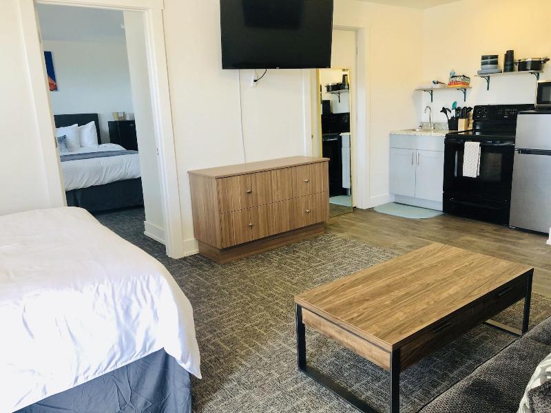 Blue Sage Inn & Suites image