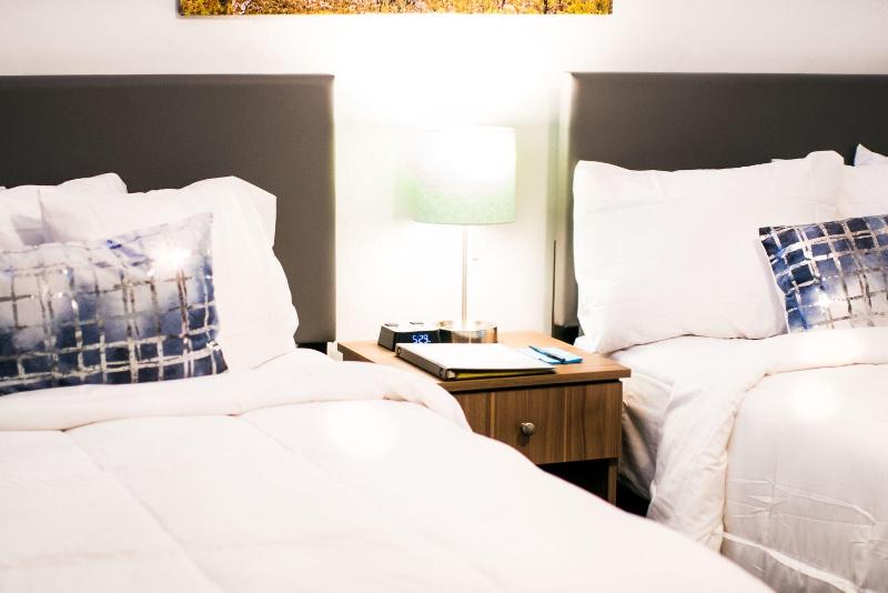 Blue Sage Inn & Suites image