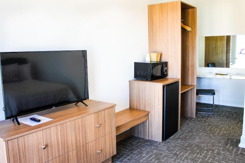 Blue Sage Inn & Suites image