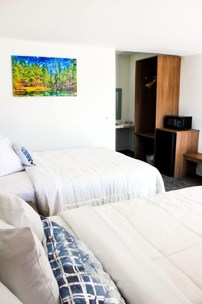 Blue Sage Inn & Suites image