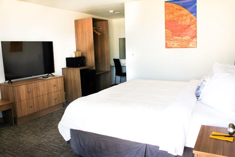Blue Sage Inn & Suites image