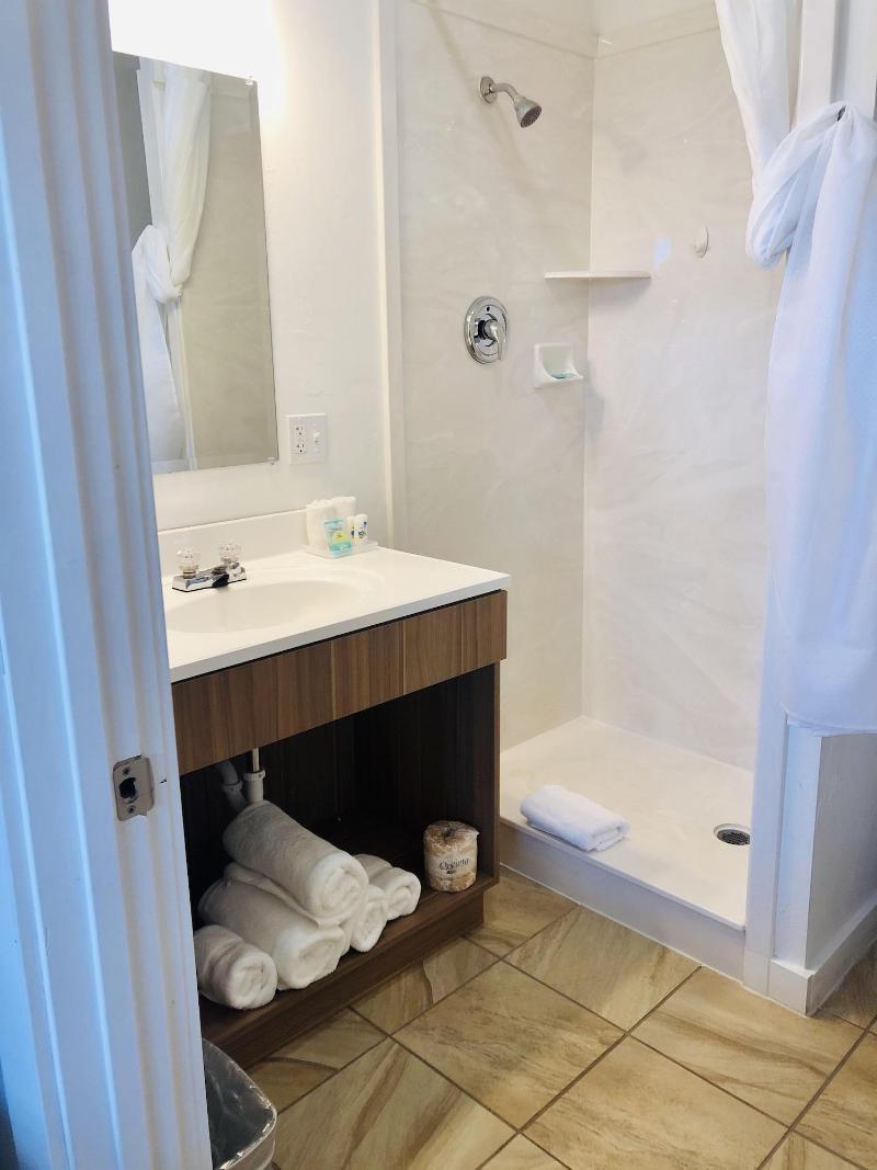 Blue Sage Inn & Suites image