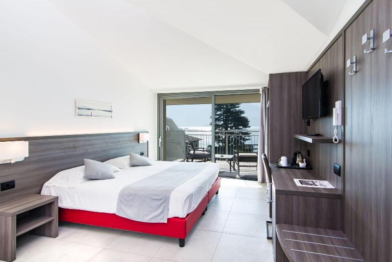 Hotel Domaso image