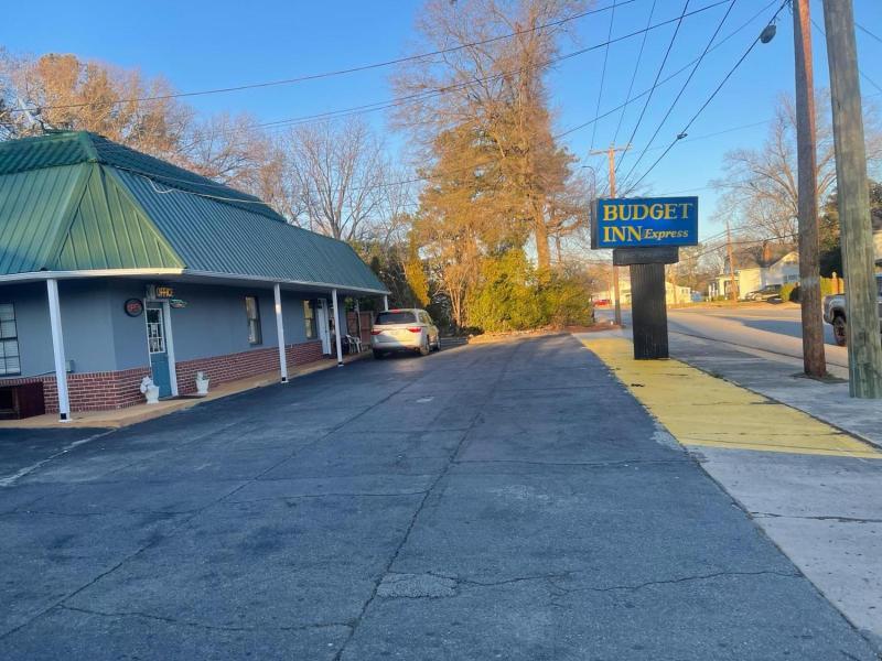 Budget Inn Express — general view