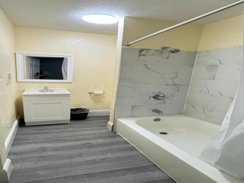 Budget Inn Express