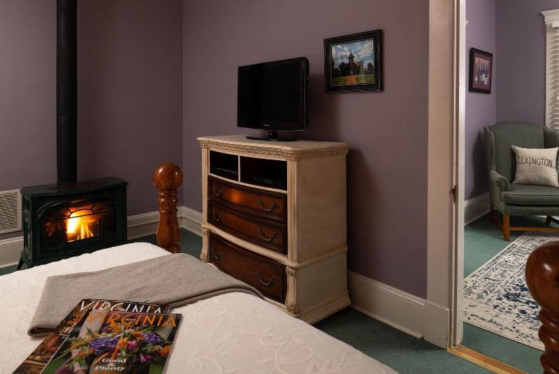 Steeles Tavern Manor — photo 14
