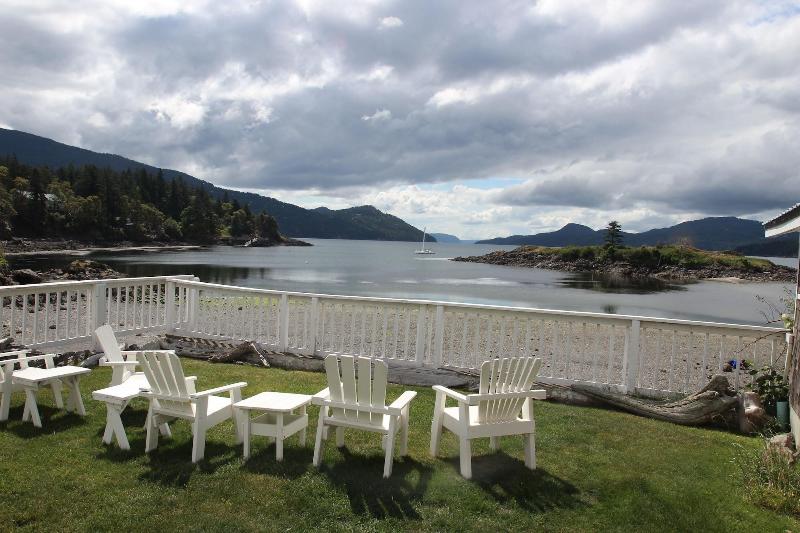 Outlook Inn On Orcas Island image