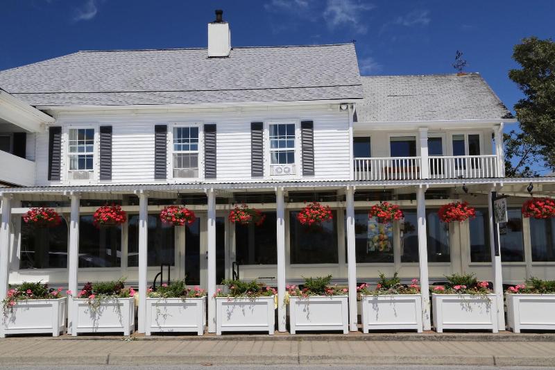 Outlook Inn On Orcas Island image