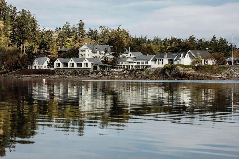 Outlook Inn On Orcas Island image