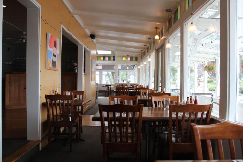 Outlook Inn On Orcas Island image