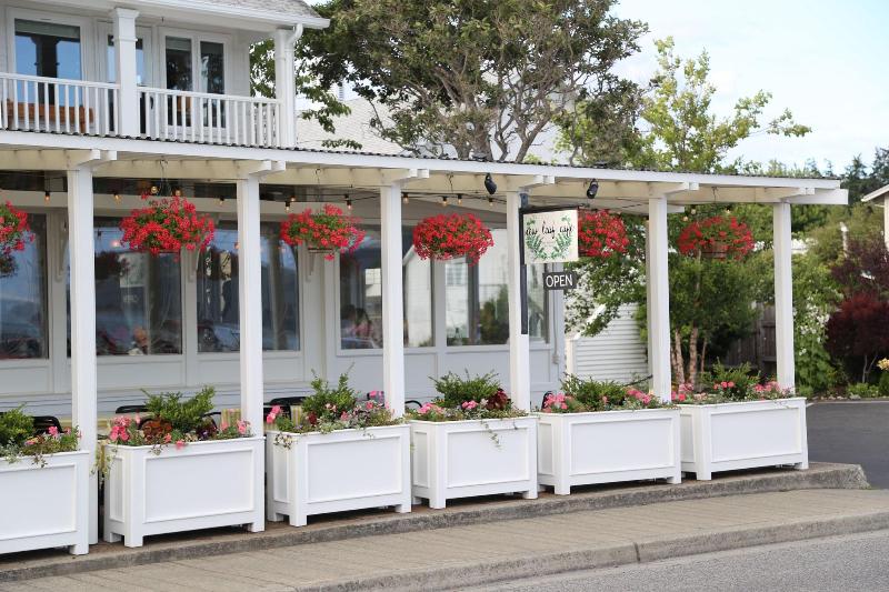 Outlook Inn On Orcas Island image