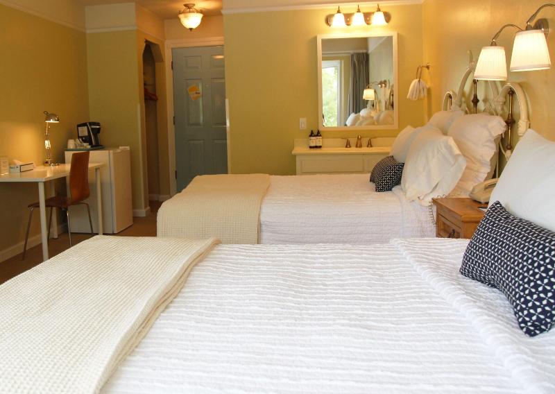 Outlook Inn On Orcas Island image