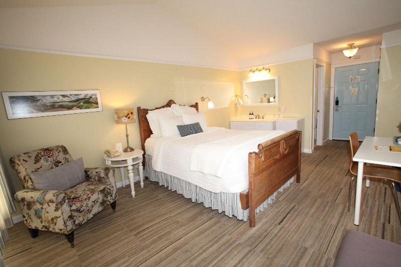 Outlook Inn On Orcas Island image