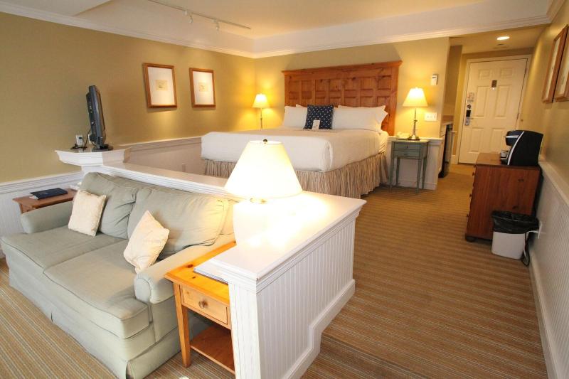 Outlook Inn On Orcas Island image