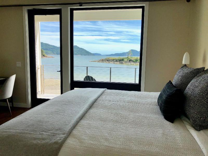 Outlook Inn On Orcas Island image