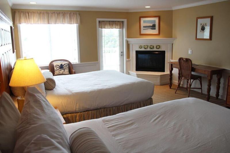 Outlook Inn On Orcas Island image