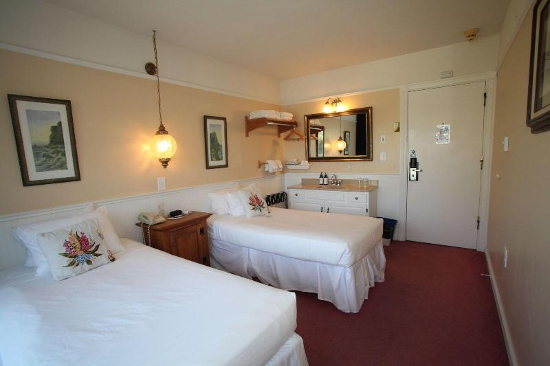 Outlook Inn On Orcas Island image