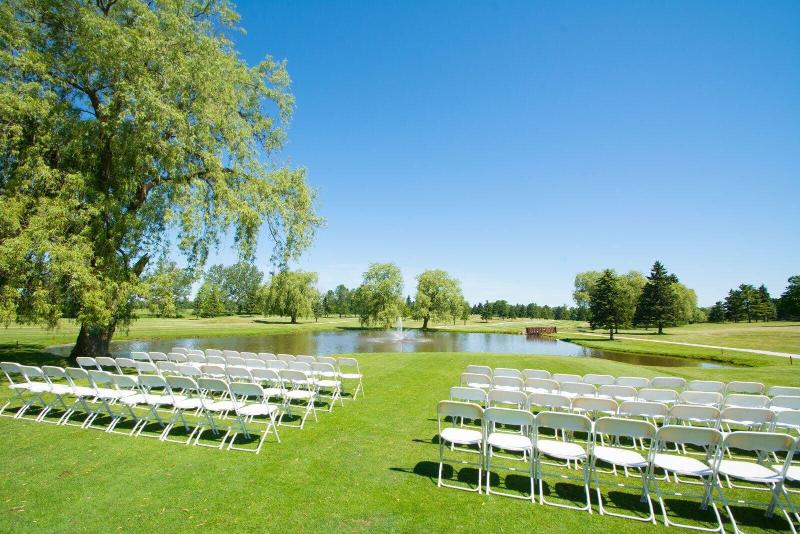 Par 5 Resort image