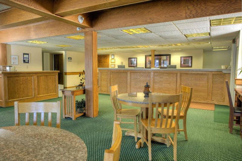 Par 5 Resort image