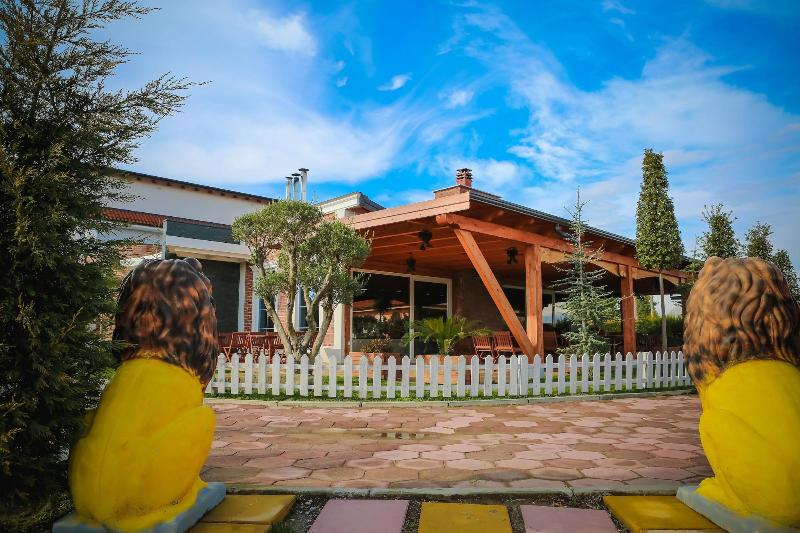 Gardenland Resort image