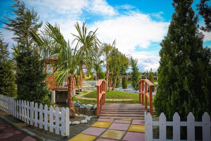 Gardenland Resort image