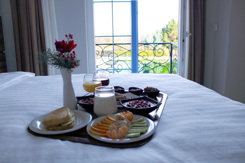Gardenland Resort image