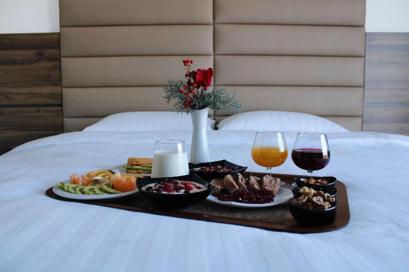 Gardenland Resort image