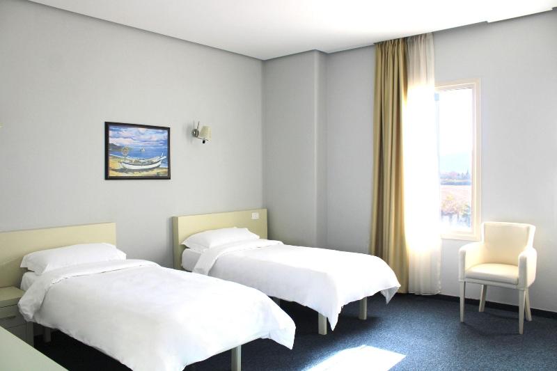 Gardenland Resort image